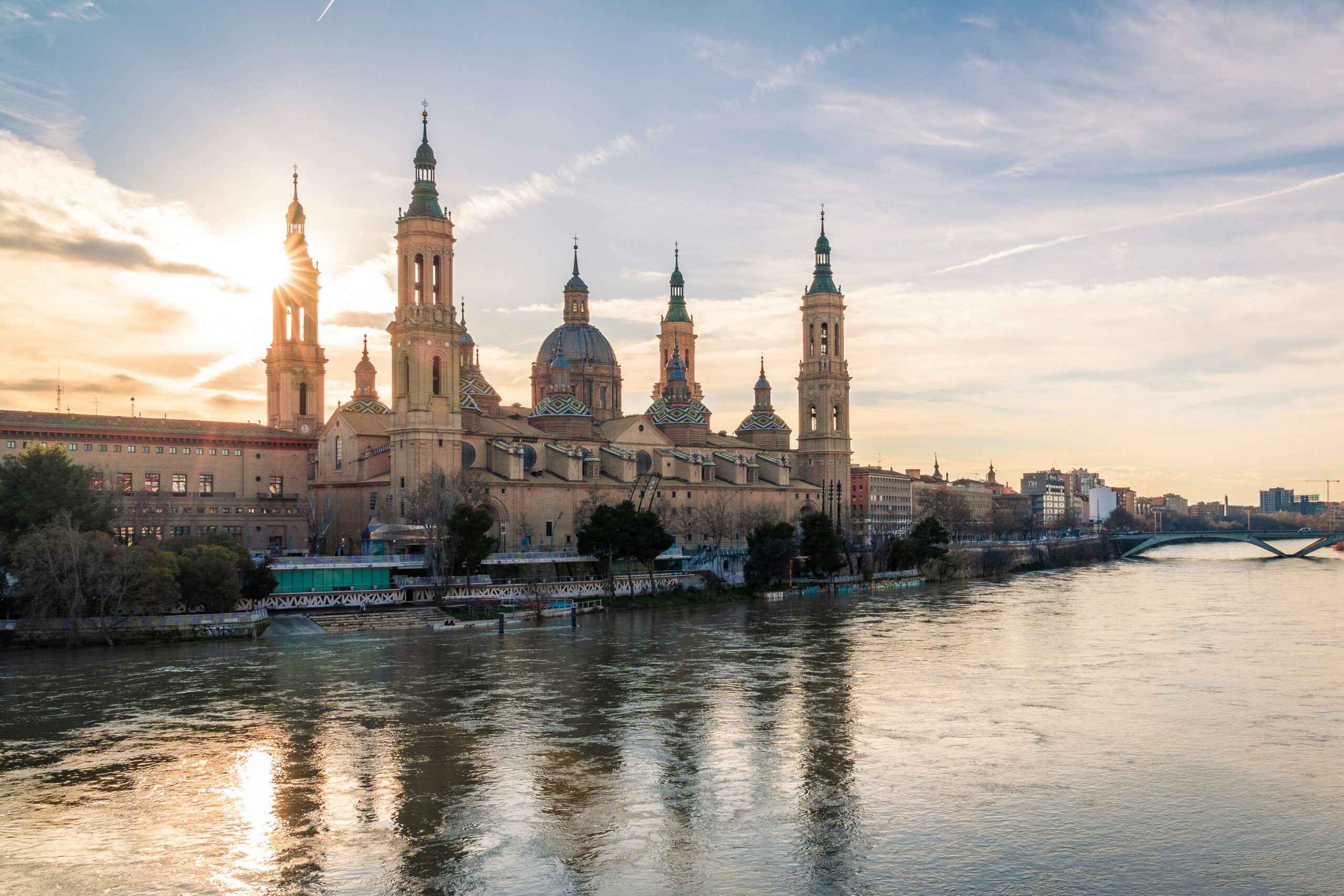Saragossa – między Ebro a historią: miasto bazylik, tapas i legendy